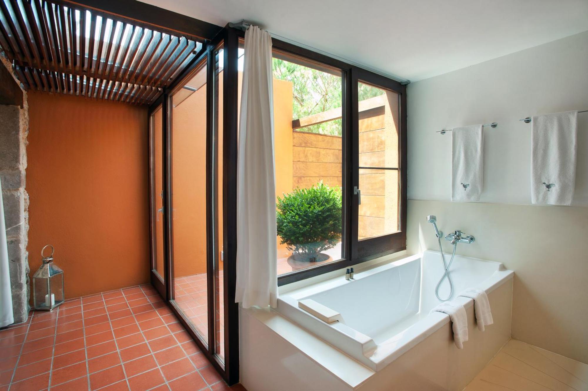 Mas Falgarona Hotel Boutique & Spa Avinyonet de Puigventós Oda fotoğraf