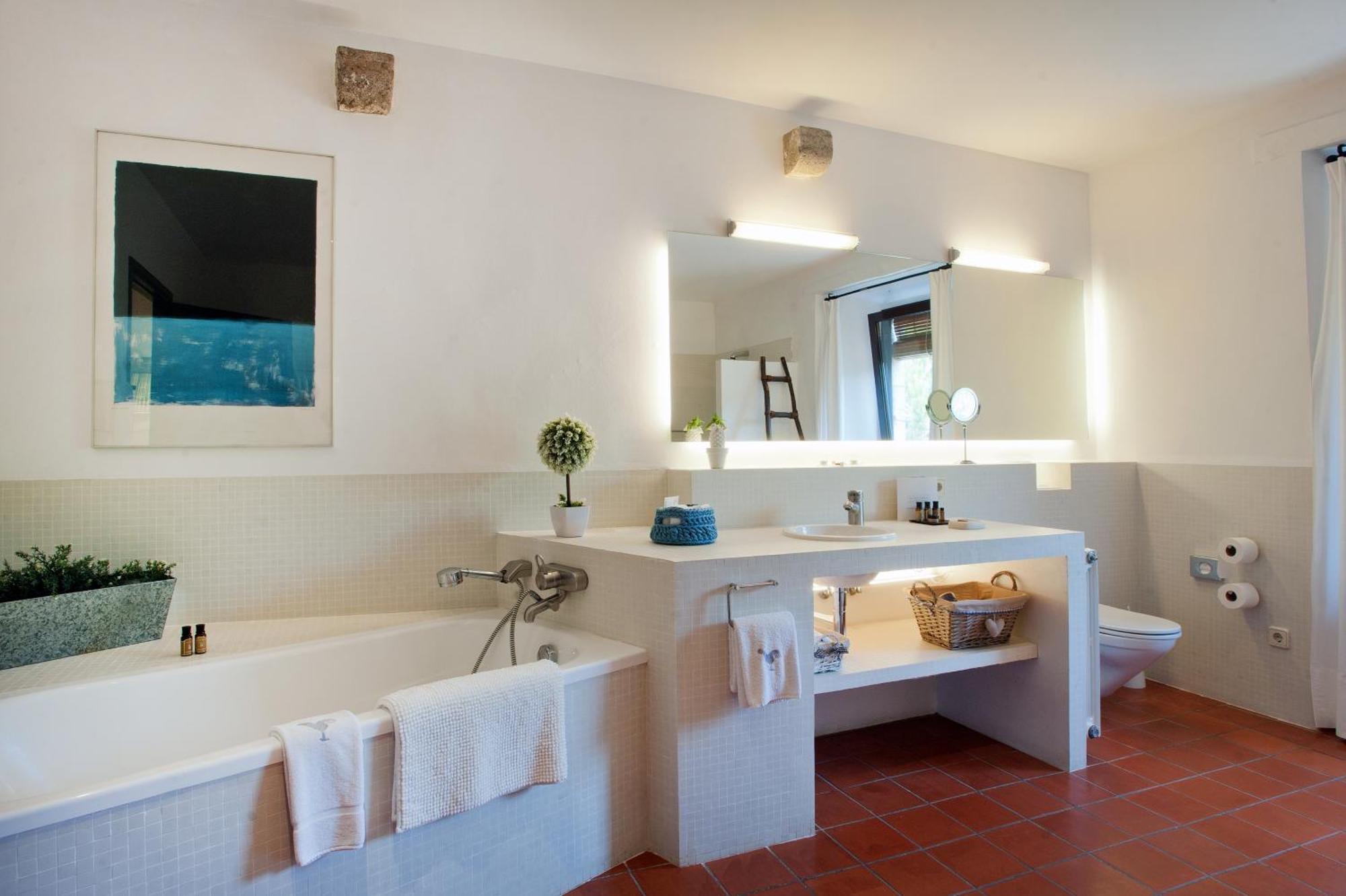 Mas Falgarona Hotel Boutique & Spa Avinyonet de Puigventós Dış mekan fotoğraf