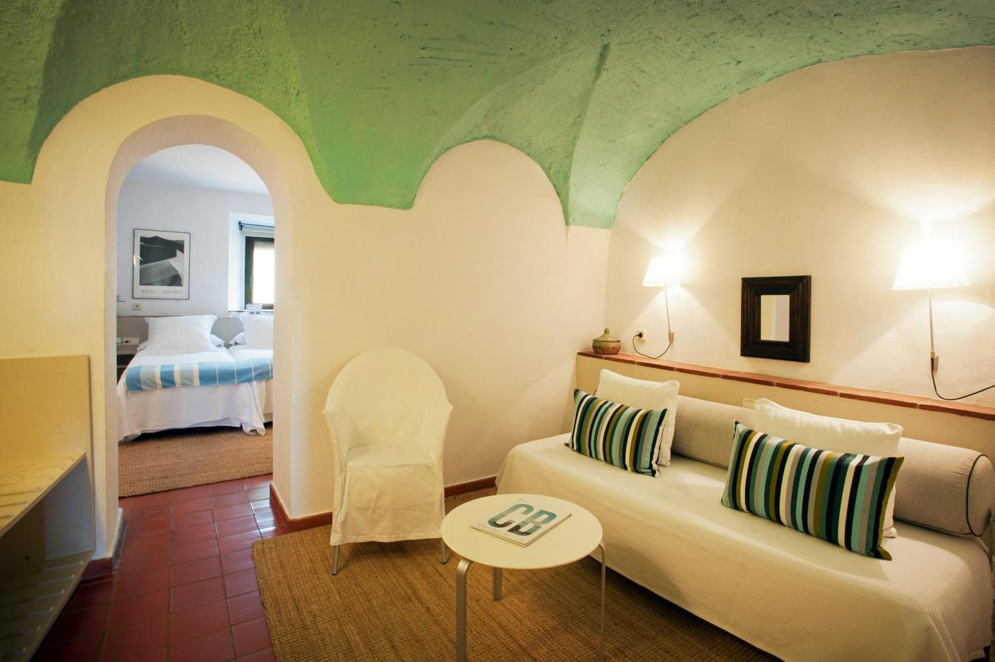 Mas Falgarona Hotel Boutique & Spa Avinyonet de Puigventós Oda fotoğraf