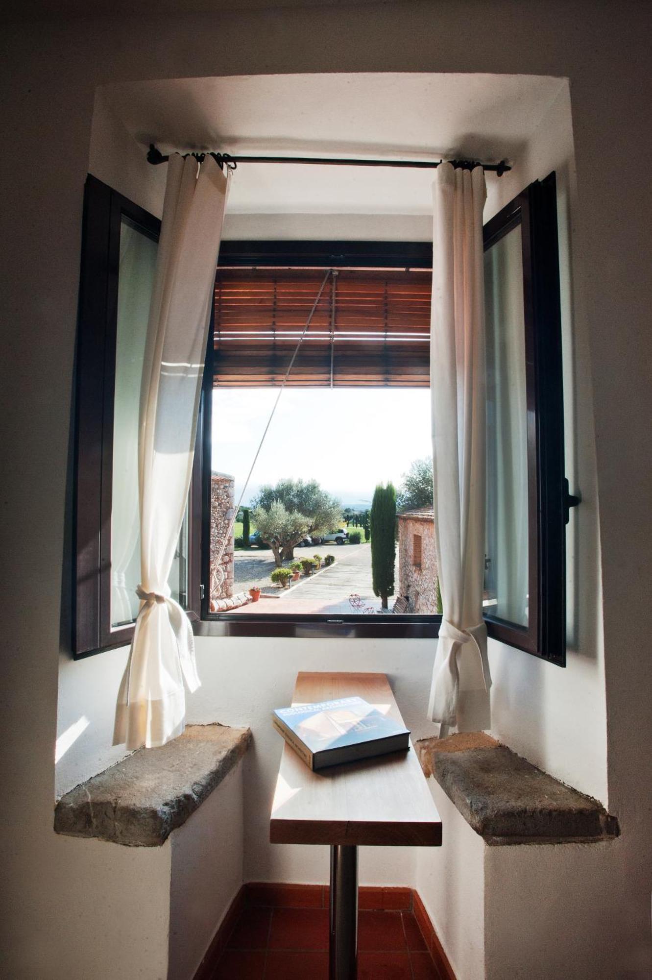 Mas Falgarona Hotel Boutique & Spa Avinyonet de Puigventós Oda fotoğraf